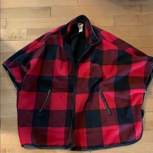 Marina Luna L/XL poncho in Buffalo plaid